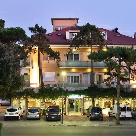 Hotel Mimosa Lignano Sabbiadoro Ngoại thất bức ảnh