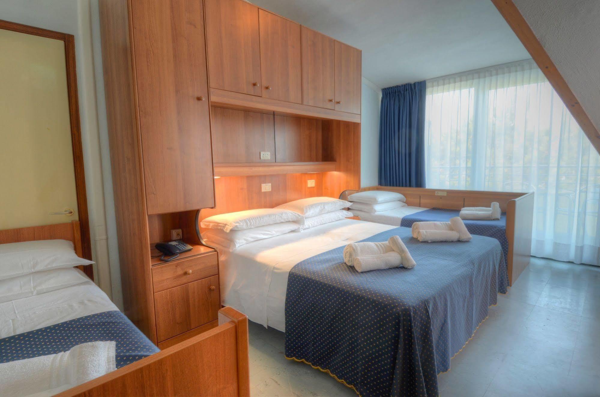 Hotel Mimosa Lignano Sabbiadoro Ngoại thất bức ảnh